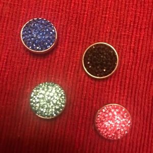 Magnolia and vine snaps